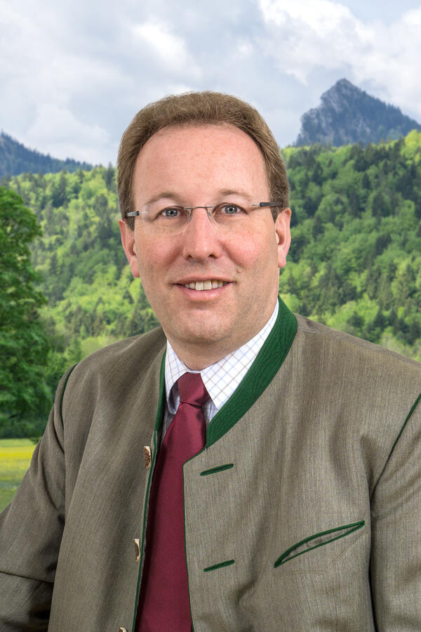 Bild vergrößern: Erster Bürgermeister Josef Bierschneider
